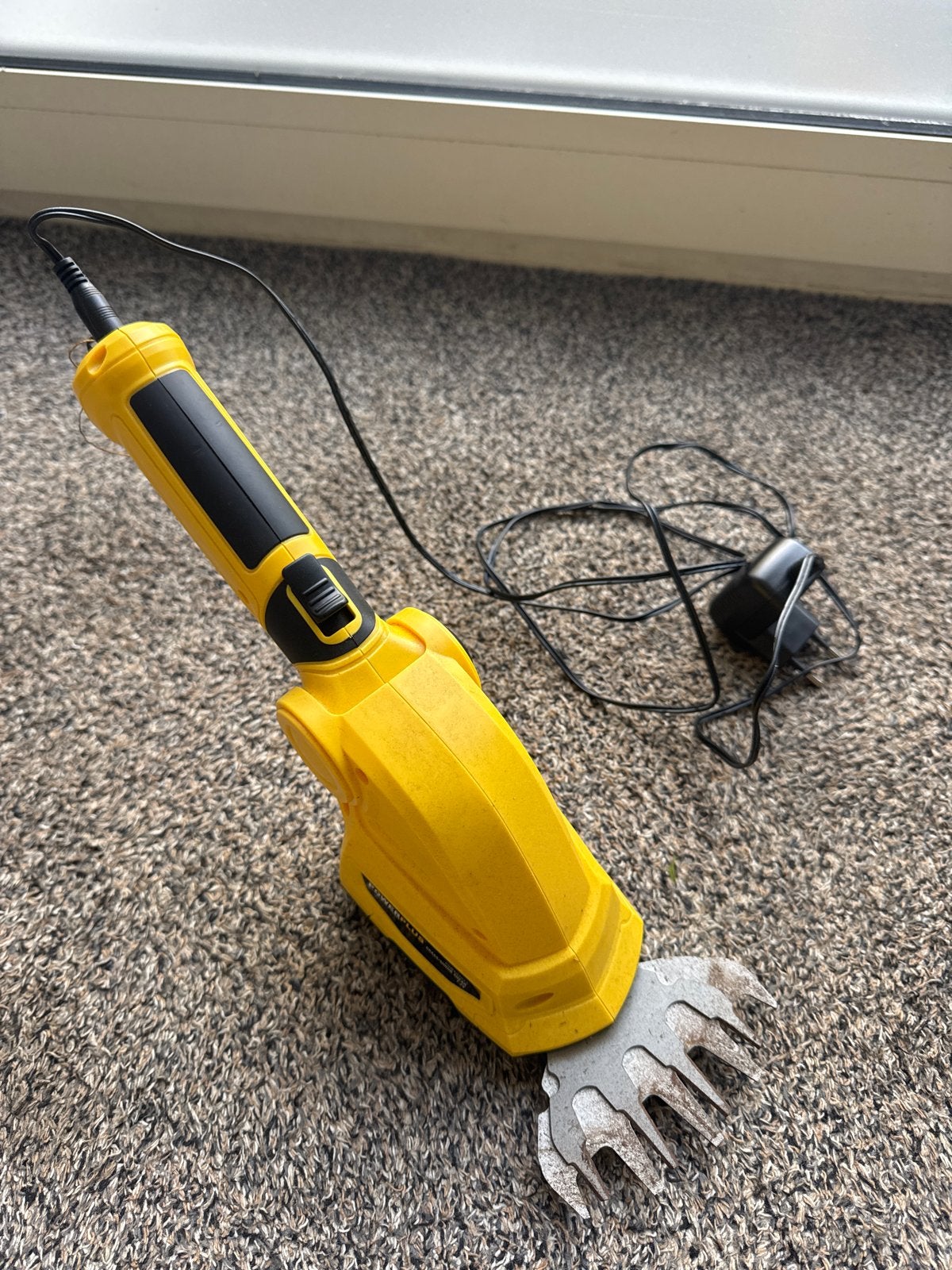 Powerplus Oplaadbare Grasknipper & Heggenschaar 2-in-1, Ophalen of Verzenden, Gebruikt, Accu