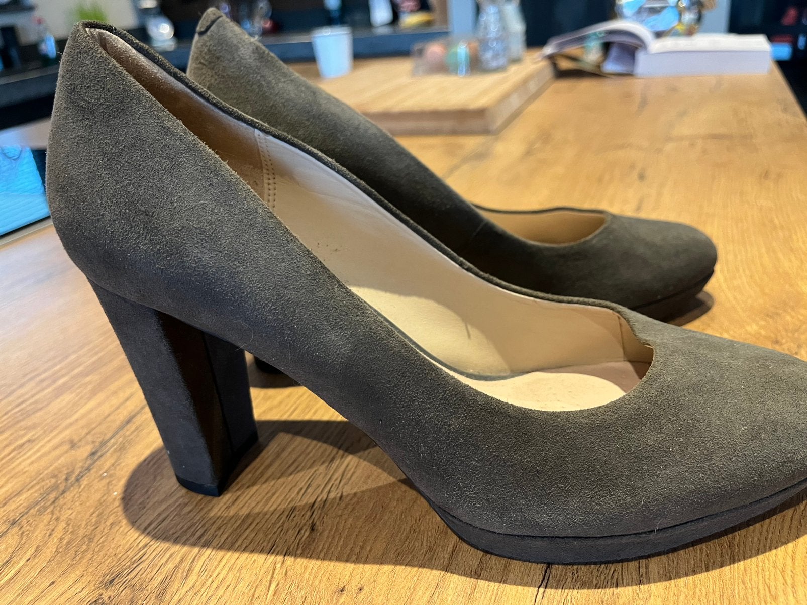 Pumps Clarks 39,5, Kleding | Dames, Schoenen, Ophalen, Zo goed als nieuw, Grijs