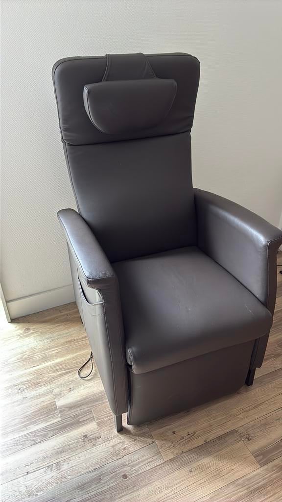 Sta Op/Relax stoel Fitvorm, Comfort Plus Elevo, grijs, Ophalen, Leer, Zo goed als nieuw, Eén