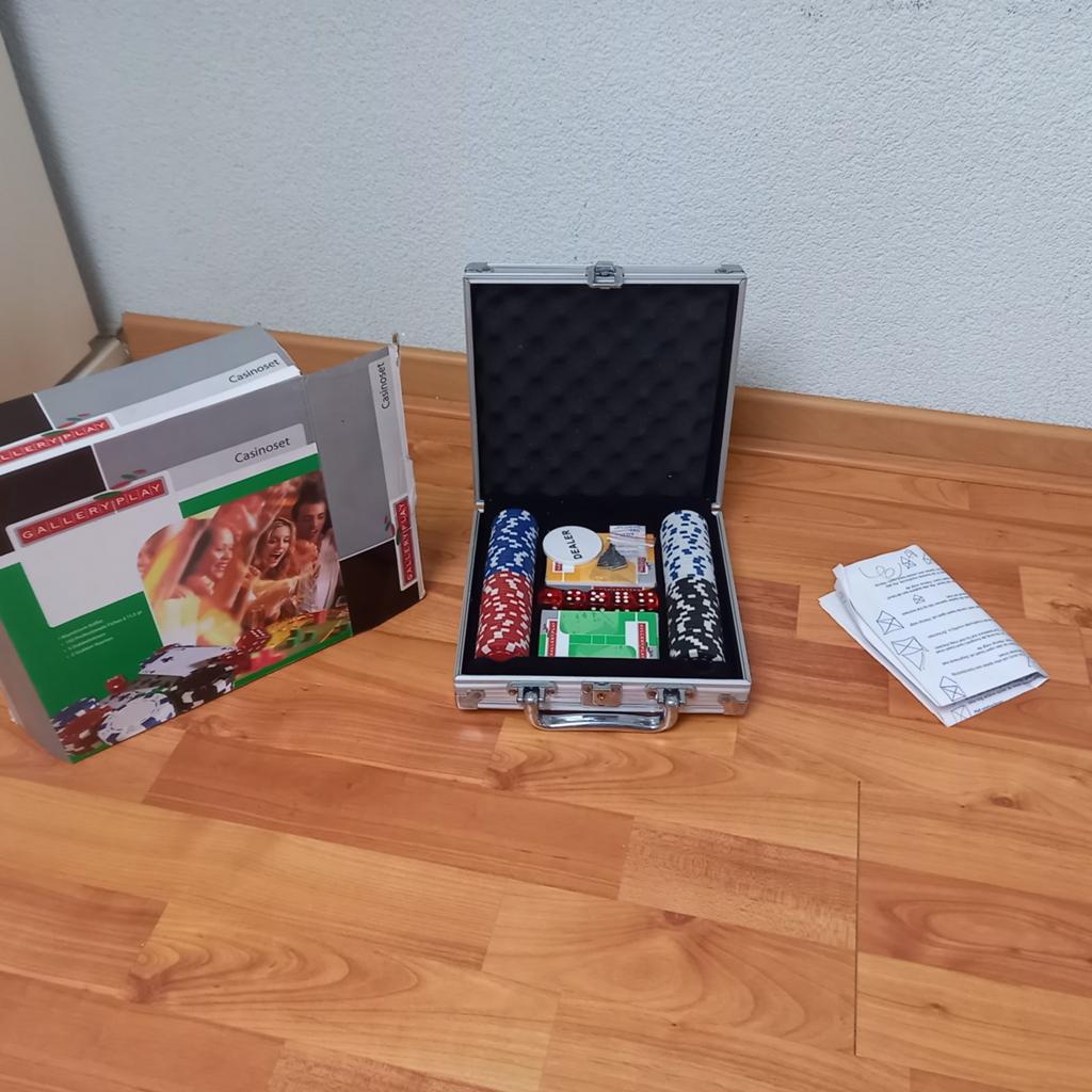 Gallery Play casinopakkrt poker, Hobby en Vrije tijd, Gezelschapsspellen | Kaartspellen, Zo goed als nieuw, Drie of vier spelers