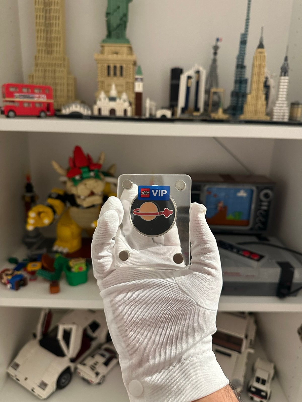LEGO VIP Classic Space munt in acryl display, Ophalen of Verzenden, Nieuw, Overige merken