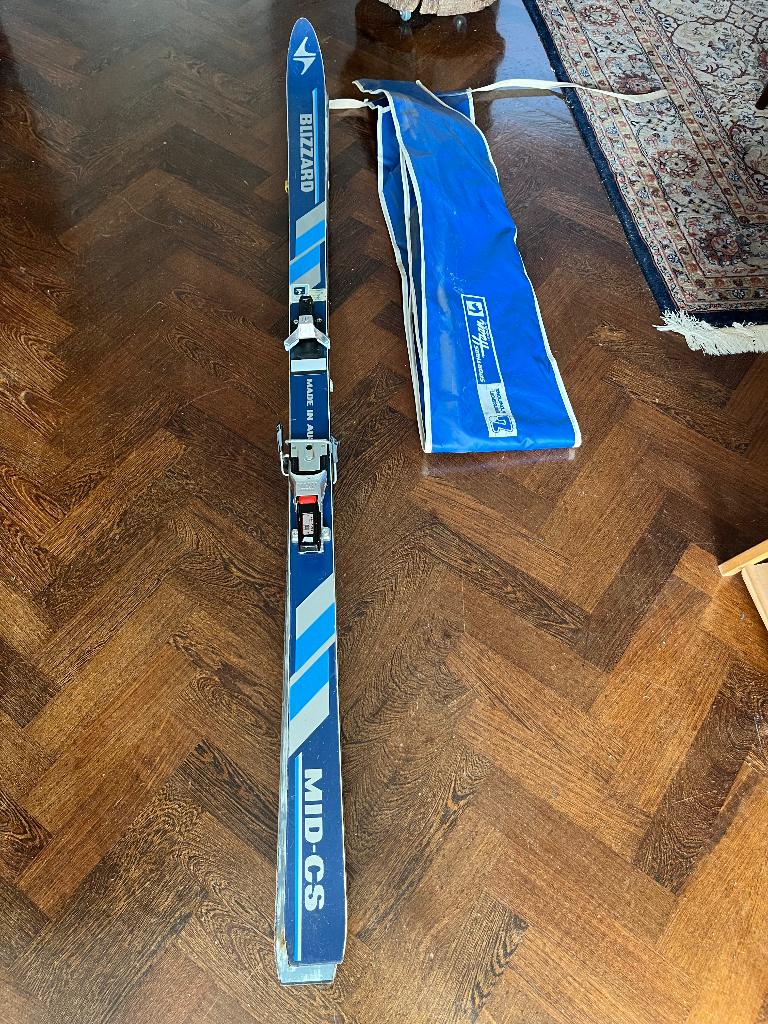 Oude ski's (Blizzard + skistokken), Sport en Fitness, Overige merken, 160 tot 180 cm, Gebruikt, Ophalen of Verzenden