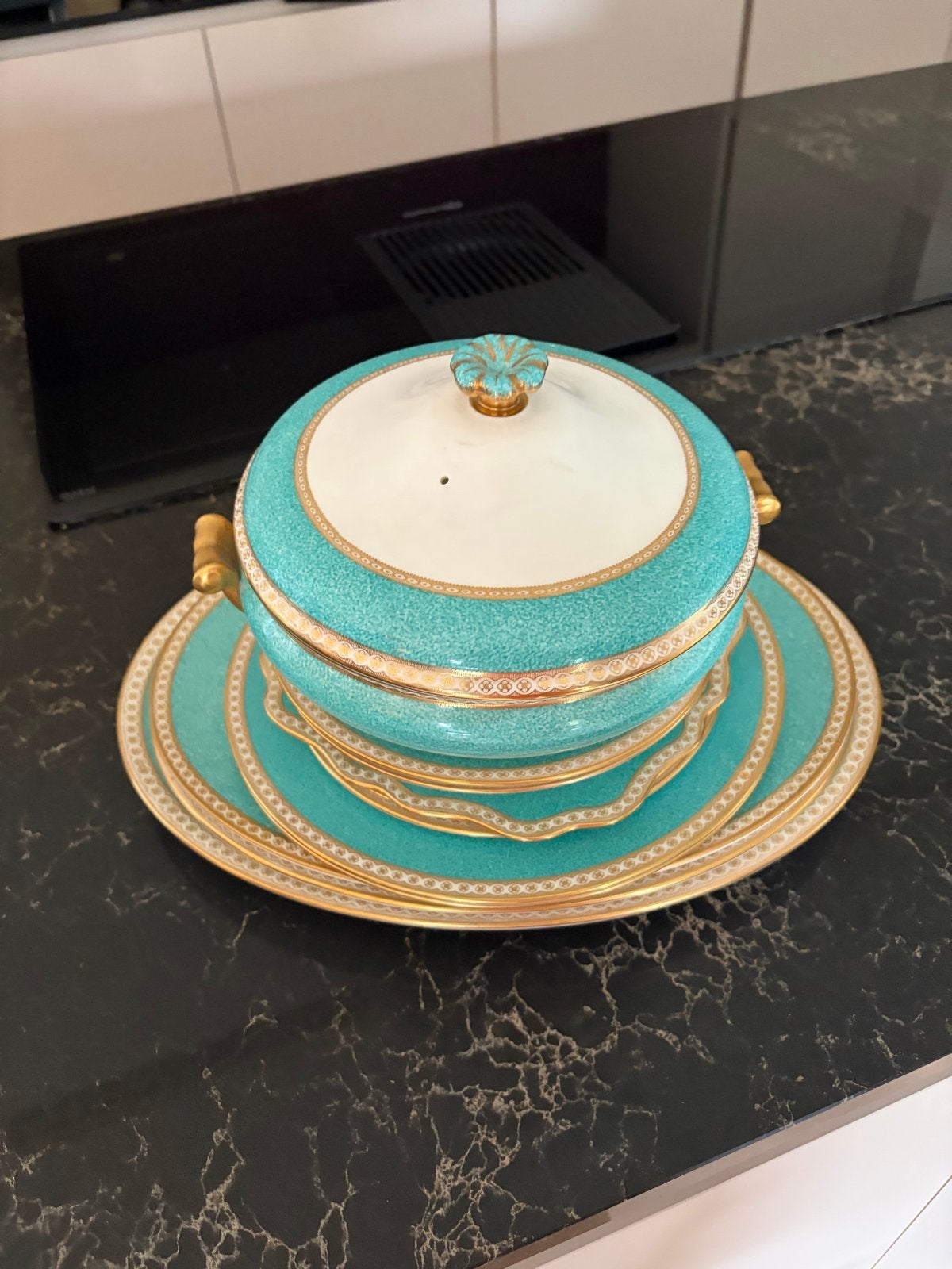Wedgwood Bone China servies - turquoise met gouden Rand, Ophalen, Gebruikt, Klassiek, Wedgwood