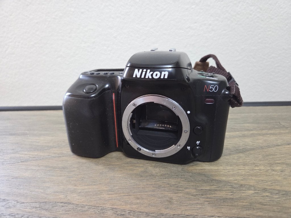 Nikon N50 35 mm SLR-filmcamera, Audio, Tv en Foto, Fotocamera's Analoog, Ophalen of Verzenden, Zo goed als nieuw, Spiegelreflex