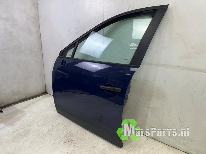 Portier 4Deurs links-voor van een Renault Scenic, Gebruikt, -, -, Ophalen of Verzenden