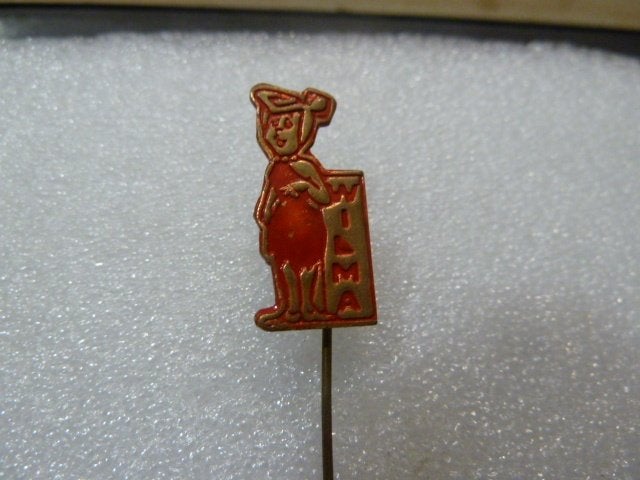 Vintage Wilma Flintstone Speldje - De Flintstones, Ophalen of Verzenden, Gebruikt, Figuurtje, Speldje of Pin