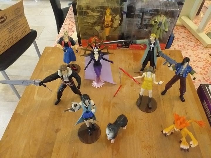 Final Fantasy VIII , Lot diverse figuren, Ophalen, Gebruikt