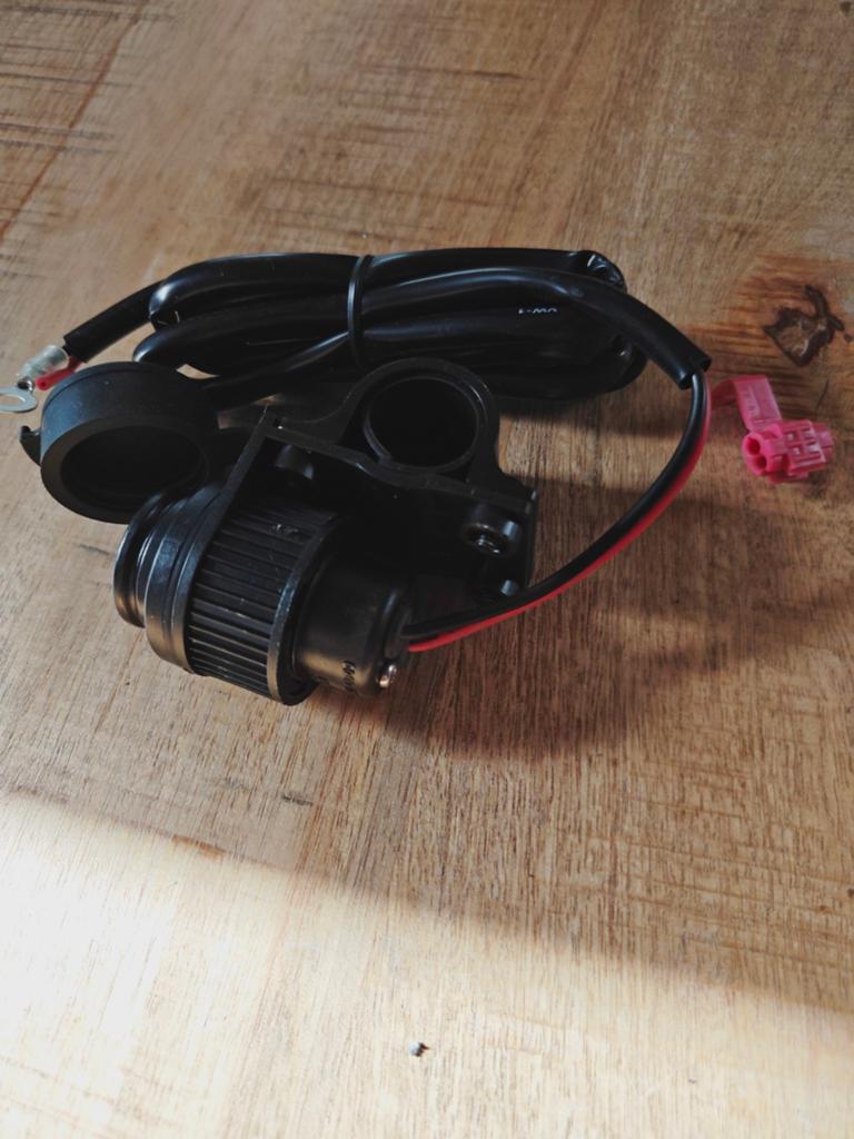 Oplader voor op motor, scooter, bromfiets, Ophalen of Verzenden, Nieuw