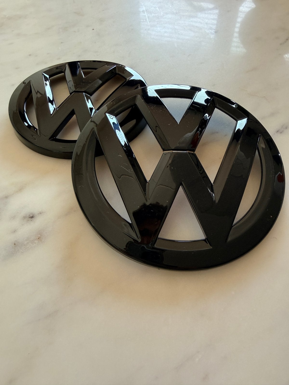VW Golf 7 logo zwart (voor- en achter), Auto diversen, Auto-accessoires, Nieuw, Ophalen of Verzenden