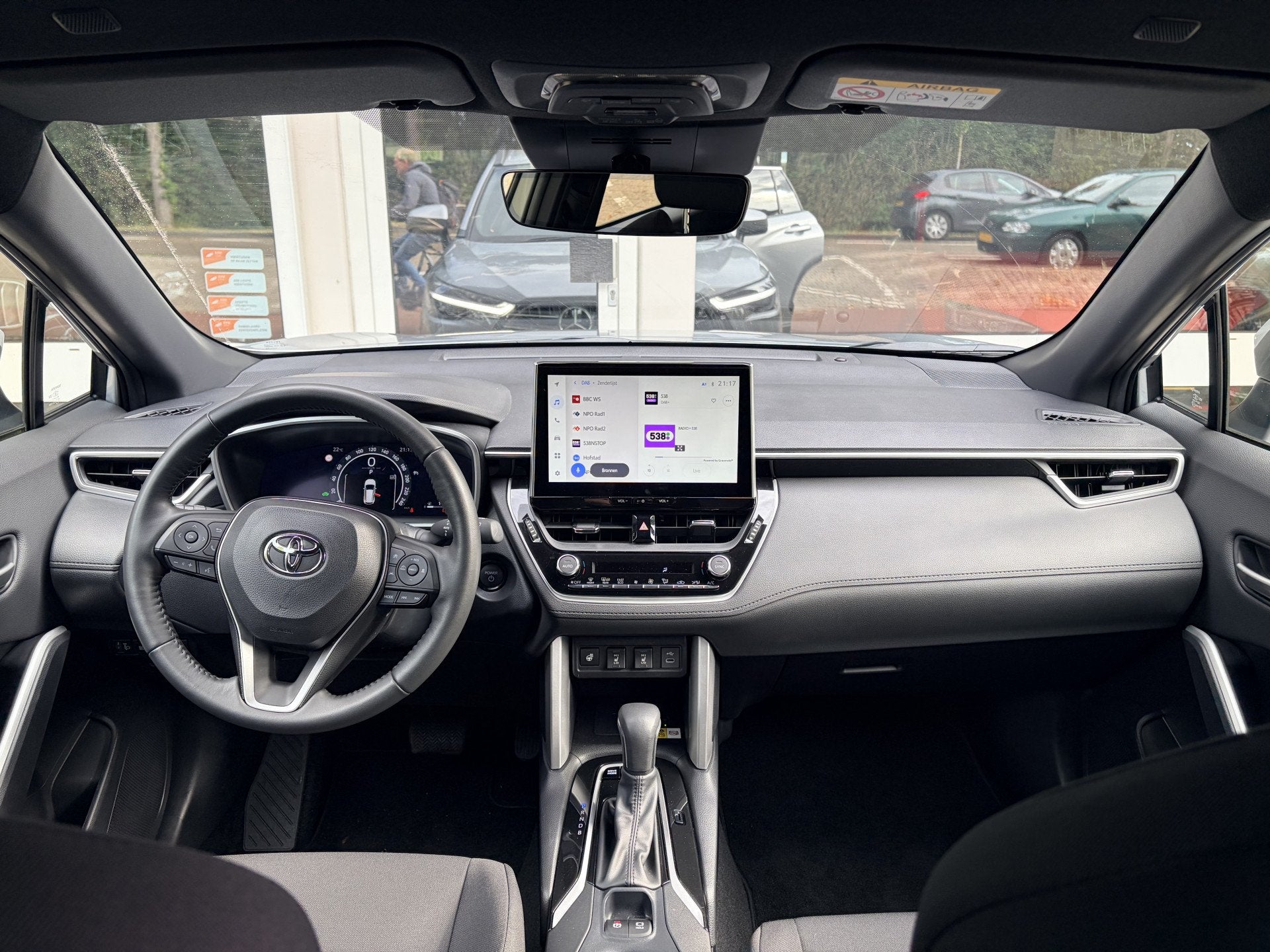 Foto 4 van Toyota Corolla Cross Hybrid 200 Dynamic Navi Fullmap/A.uitri