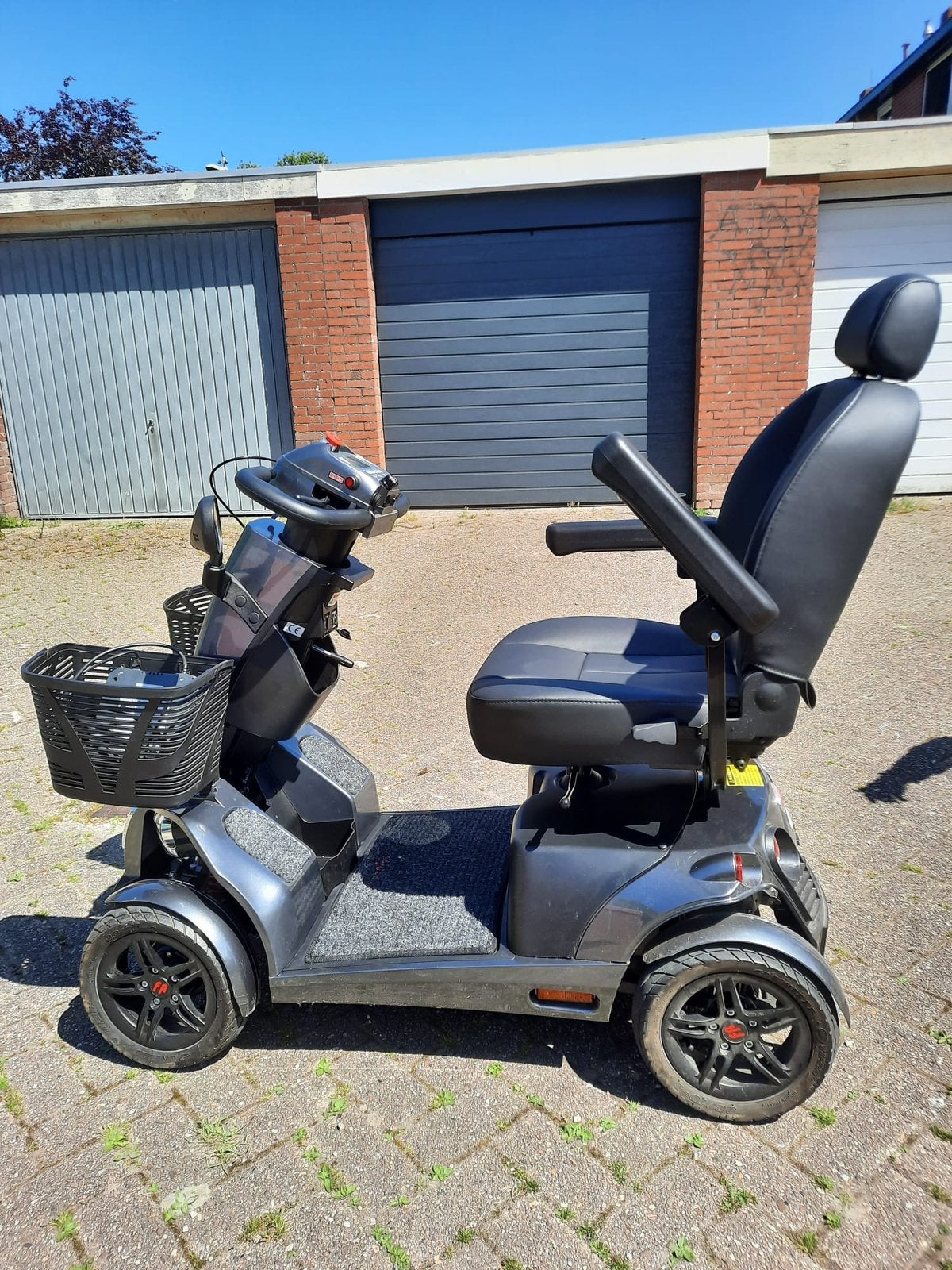 Freerider scootmobiel, Ophalen, Zo goed als nieuw, 16 km/u of meer, Mango