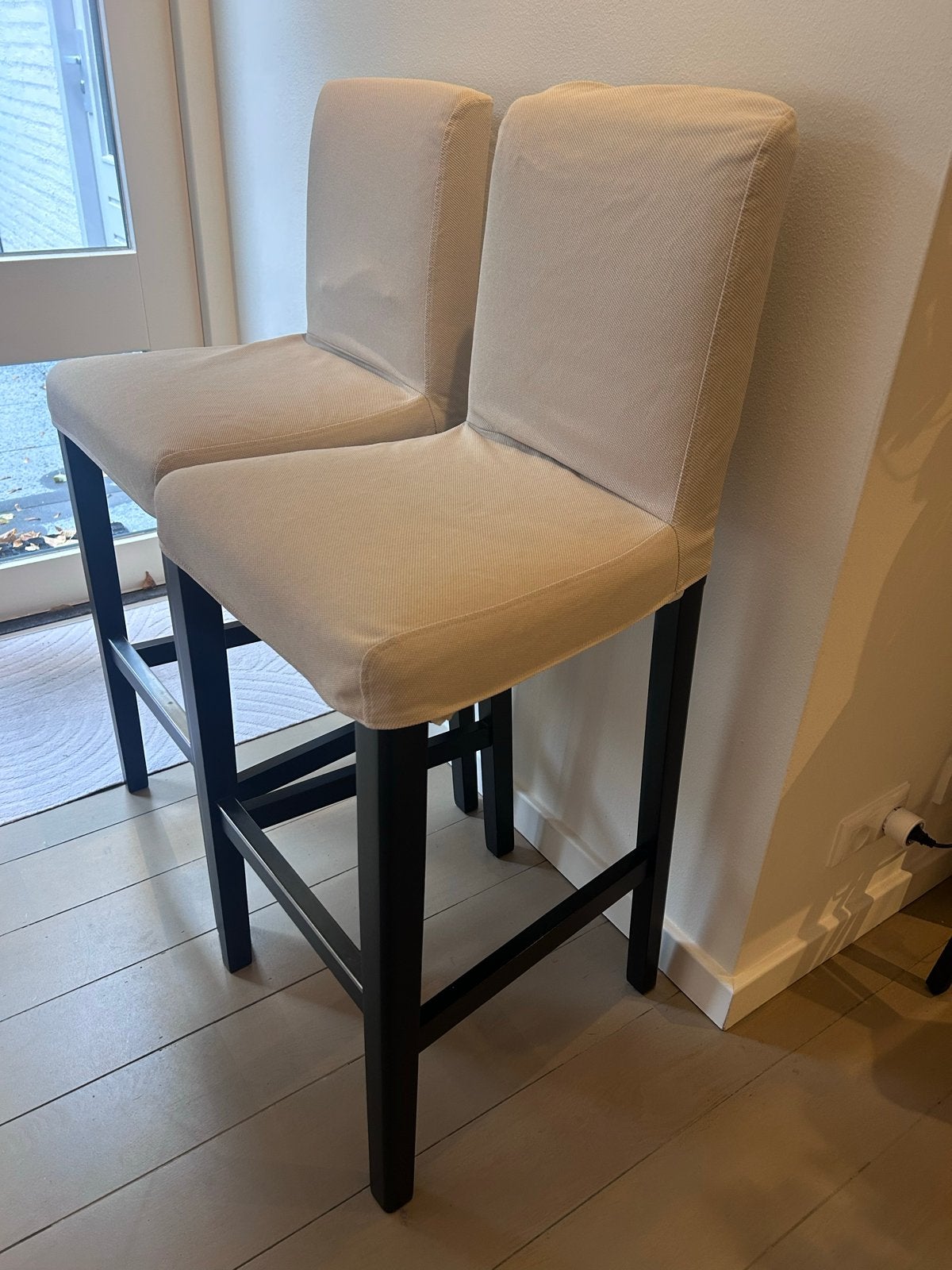 2 Ikea Bergmund barkrukken beige hoezen - Zo goed als nieuw, Ophalen, Zo goed als nieuw, Hout, 30 tot 60 cm