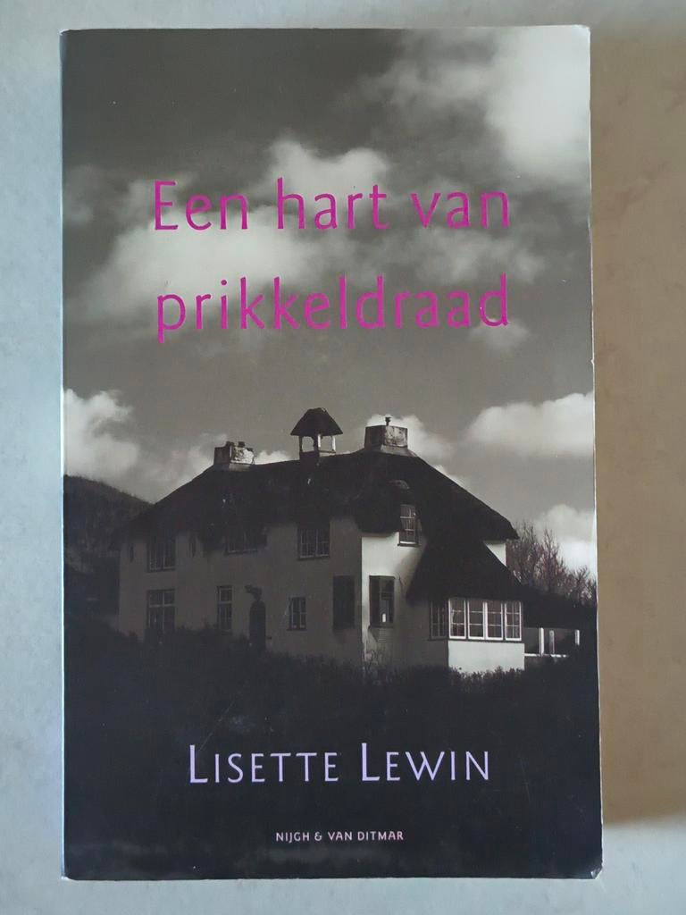 Een hart van prikkeldraad - Lisette Lewin (Boek), Ophalen of Verzenden, Gelezen, Lisette Lewin, Nederland