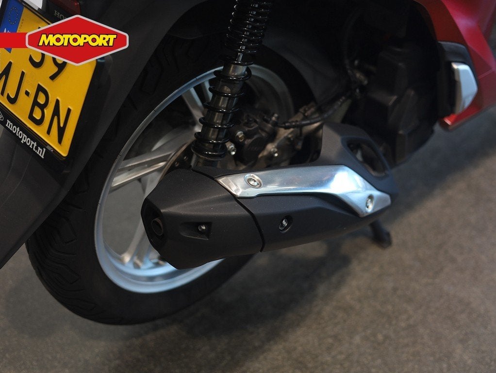 Honda SH 150 (bj 2017), Scooter, Mc.benelux@honda-eu.com, Honda Motor Europe Ltd Netherlands branc, Wijngaarderveld 1
9300  AALST, BE