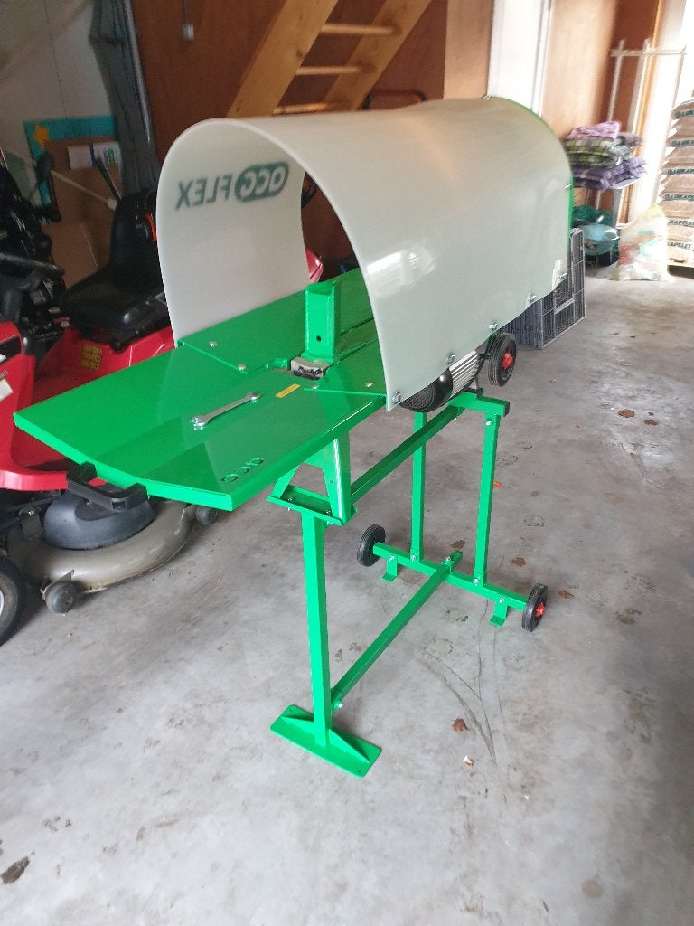 The huur Kloofmachine 7 ton, Tuin en Terras, Kloofmachines, Liggend, Zo goed als nieuw, Elektrisch, Ophalen