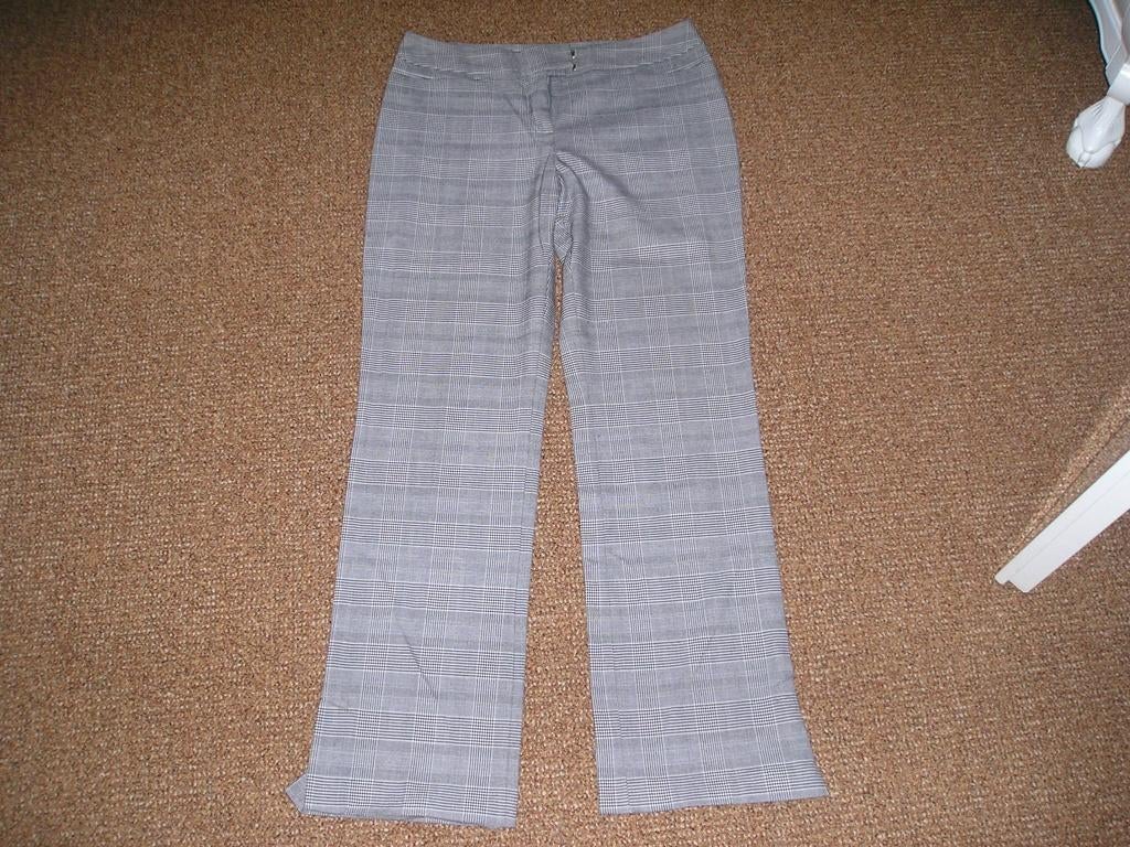 zwart/wit pepita geruite broek Yessica maat 42, Ophalen, Maat 42/44 (L), Zo goed als nieuw, Lang