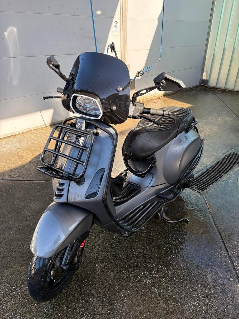 Vespa sprint 80cc, Ophalen of Verzenden, Zo goed als nieuw, Benzine, Overige modellen