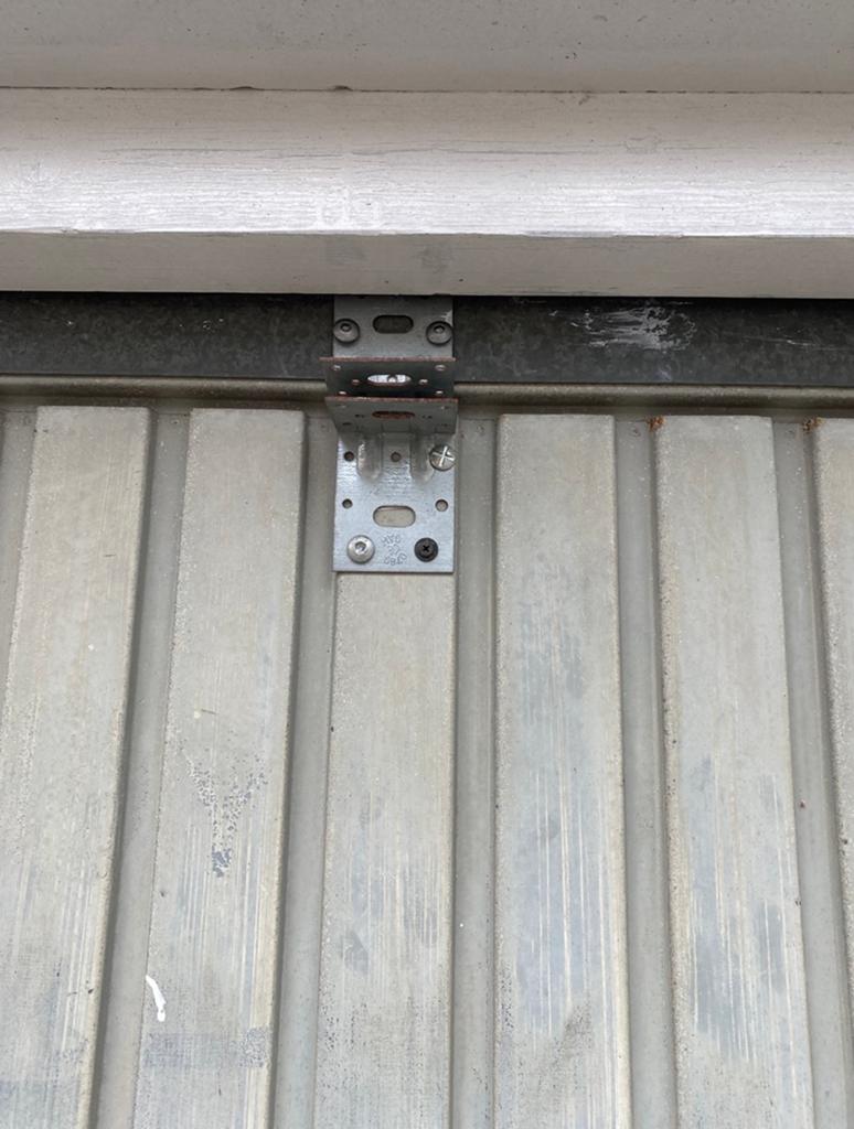 Te huur garagebox 250 Utrecht Peltlaan, Ophalen, Zo goed als nieuw, 200 cm of meer