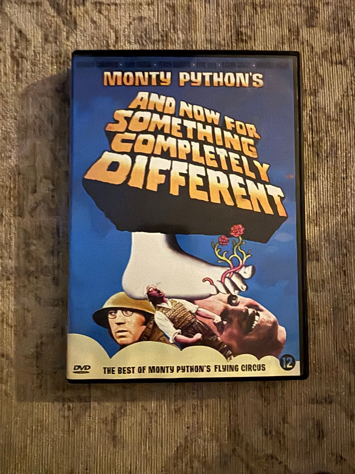 Monty Python's And Now For Something Completely Different, Nederlands, Ophalen of Verzenden, Vanaf 12 jaar, Inclusief doosje