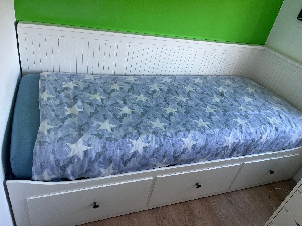 Ikea Hemnes bed met 3 lades Hemnes  bedbank, Ophalen, Wit, Tweepersoons, Zo goed als nieuw