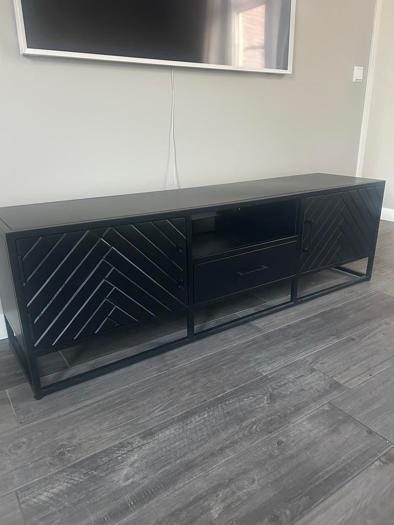 Tv-meubel zwart visgraat 140cm, 100 tot 150 cm, Zo goed als nieuw, Minder dan 100 cm, 25 tot 50 cm