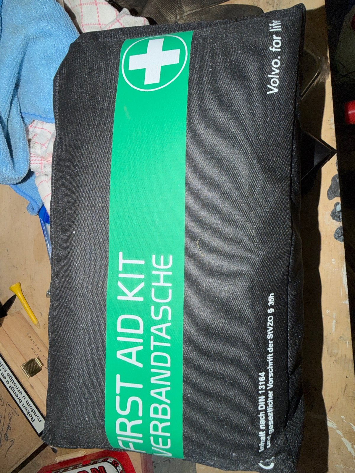 Volvo First Aid Kit / Verbandtasche - Nieuw en Ongebruikt, Ophalen of Verzenden, Nieuw