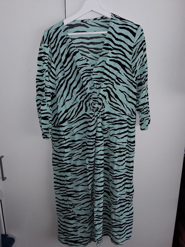 Miss Etam Groen/Zwarte Jurk Met Zebra Print Maat 48, Maat 46/48 (XL) of groter, Ophalen of Verzenden, Zo goed als nieuw, Miss Etam
