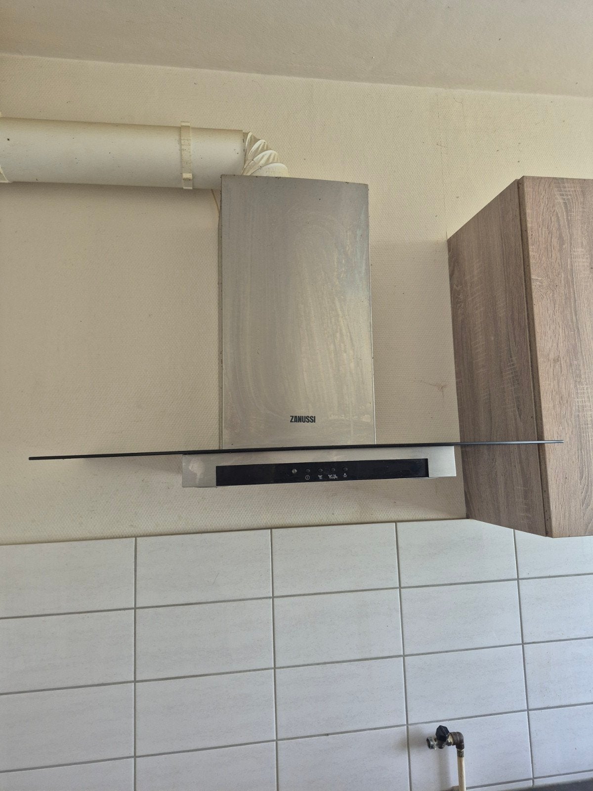Zanussi afzuigkap - Modern en functioneel, Witgoed en Apparatuur, Gebruikt, Wandschouwkap, Ophalen of Verzenden, Inbouw