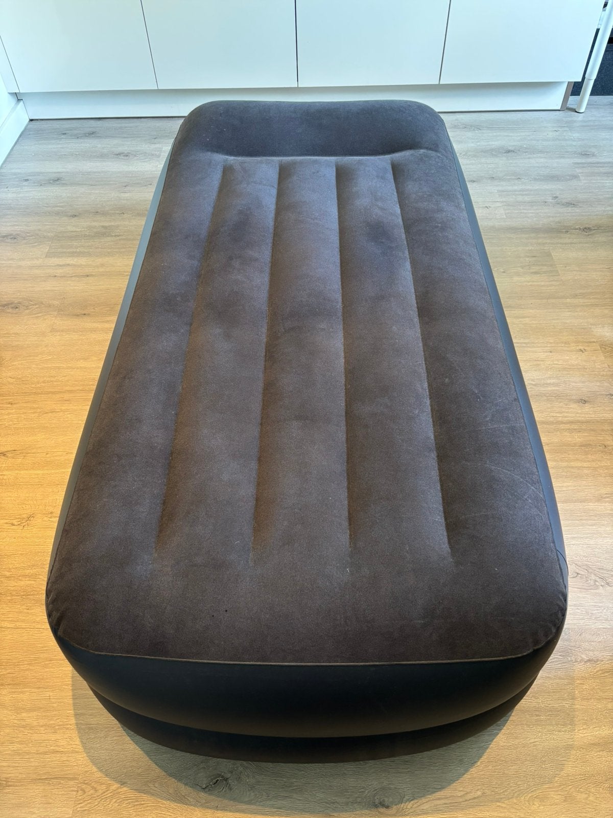 Intex Airmattress, Caravans en Kamperen, Luchtbedden, Ophalen, Ingebouwde pomp, 1-persoons
