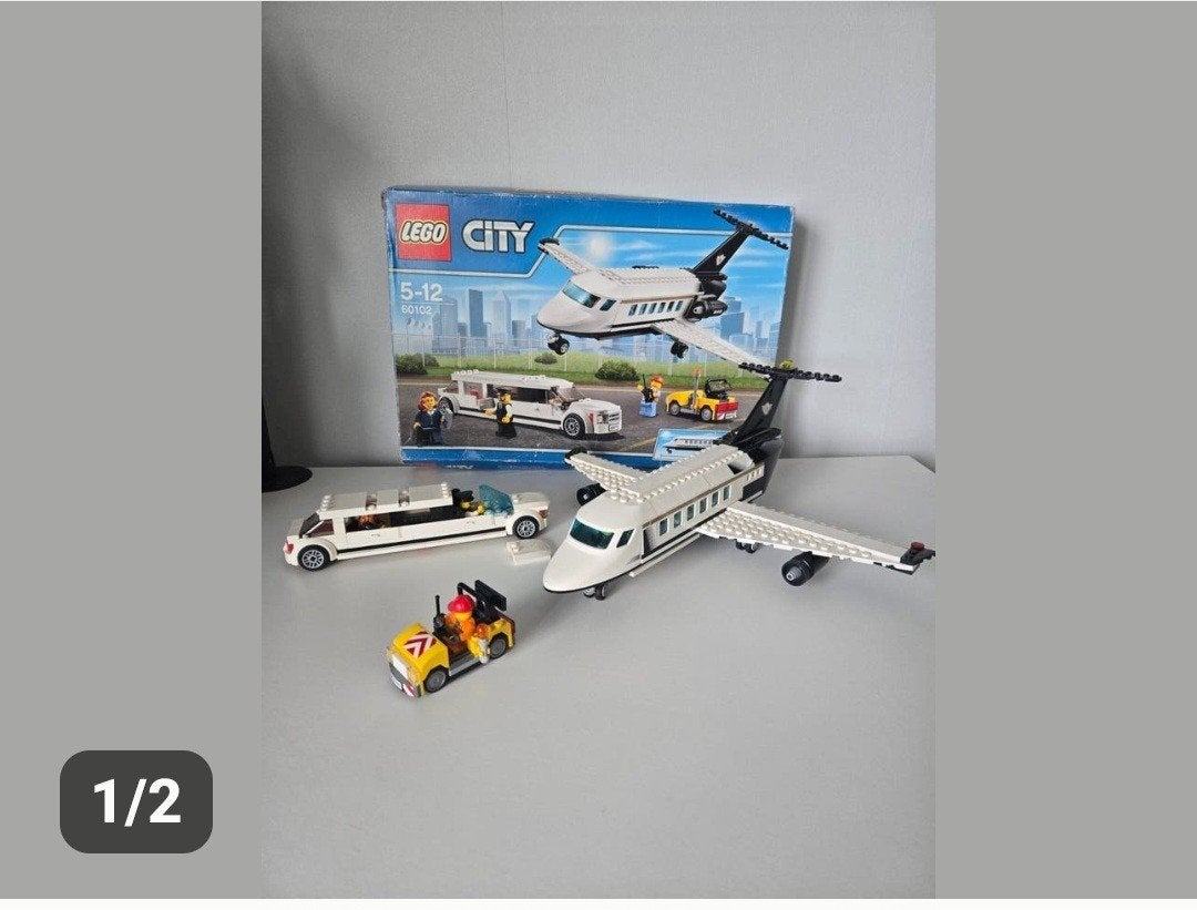 LEGO City 60102 VIP Vliegtuig met Limousine, Ophalen