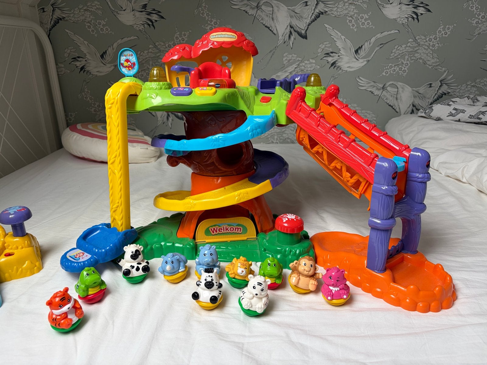 VTech Tuimel & Draai Eiland en Klim & Verken Boom, Ophalen, Zo goed als nieuw, 6 maanden tot 2 jaar