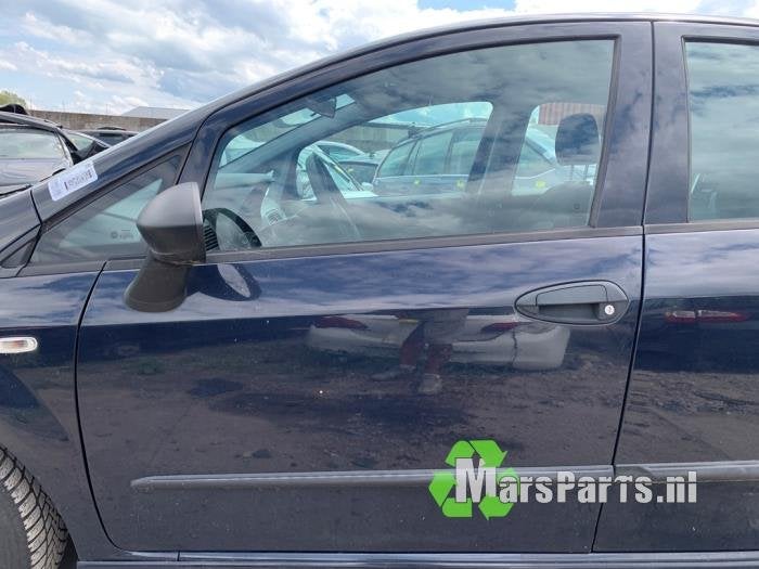 Portier 4Deurs links-voor van een Fiat Punto Grande, Gebruikt, -, Deur, -