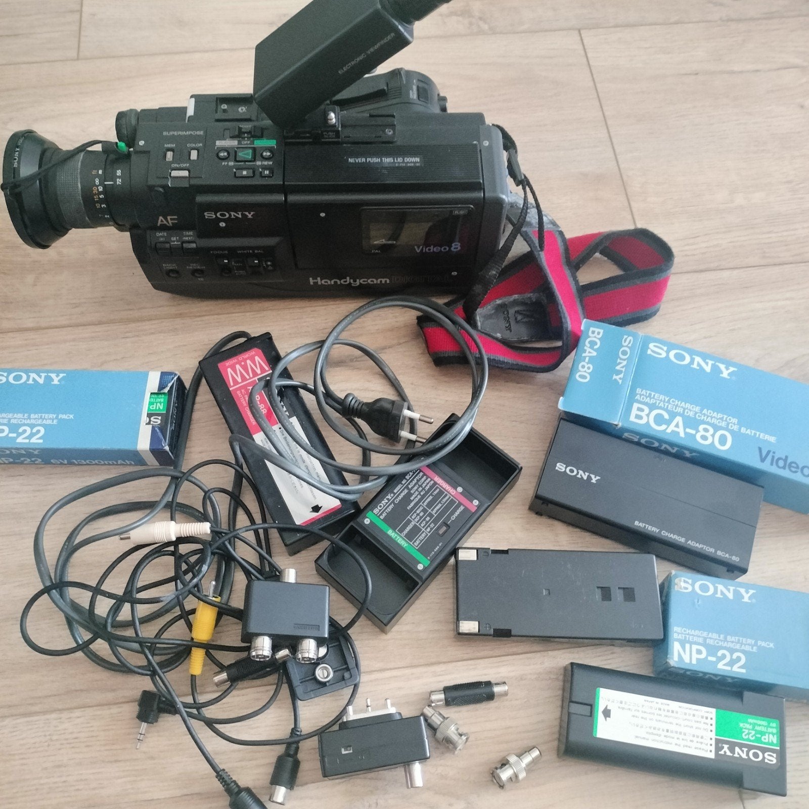 Sony Handycam Video 8 CCD-V50E met accessoires, Ophalen of Verzenden, Overige soorten, Camera