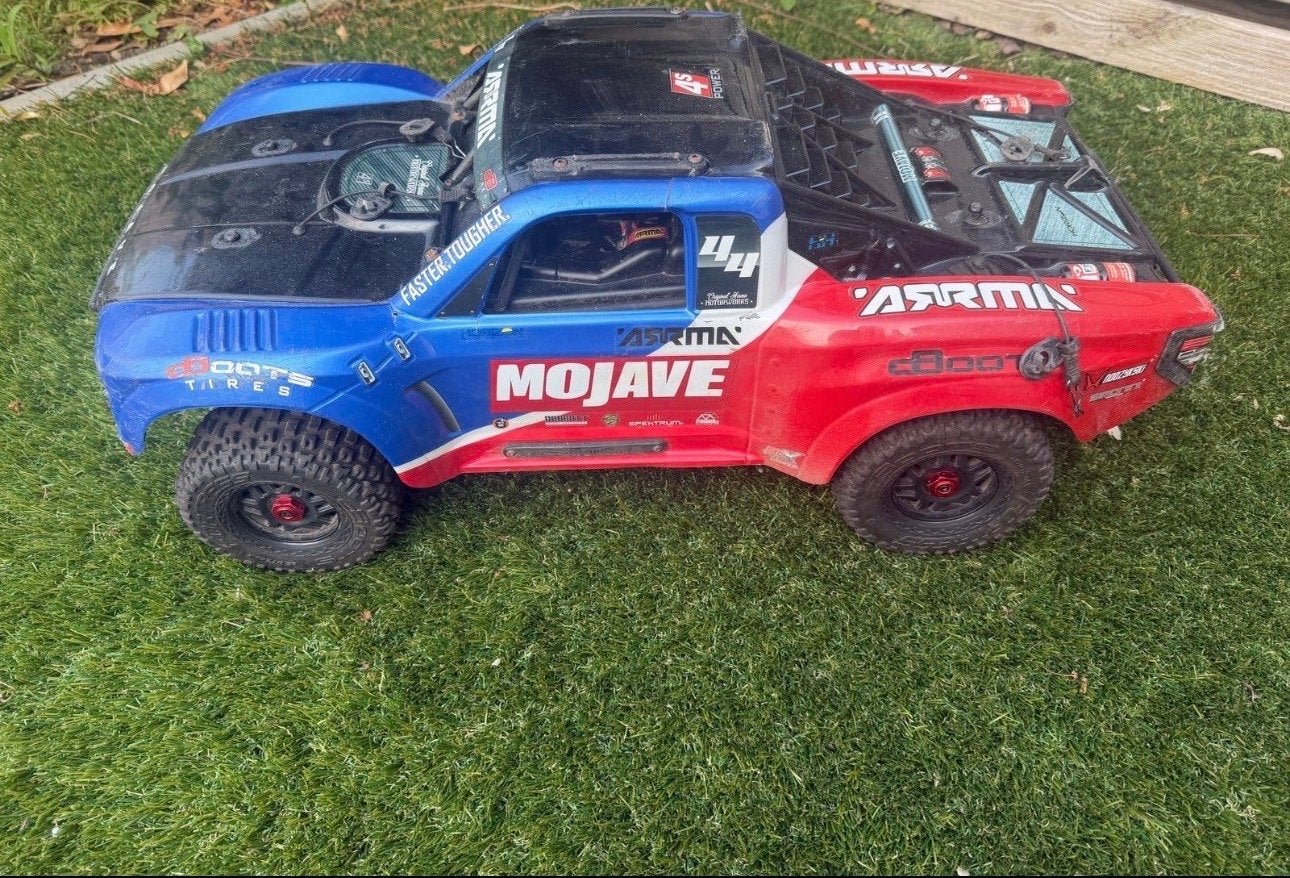 Arrma Mojave 4S met servoupgrade en extra's compleet, Elektro, Gebruikt, Auto offroad, Ophalen of Verzenden