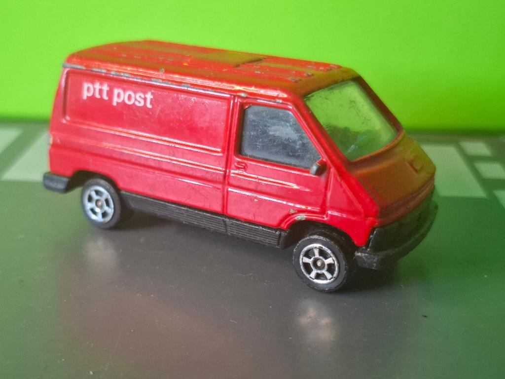 Corgi - Renault Trafic PTT Post [rood] 1/60, Ophalen of Verzenden, Gebruikt, Overige typen