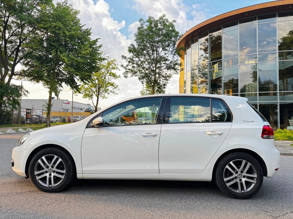Volkswagen Golf 1.2 TSI Tour|NAVI|TREKHAAK|6BAK|AIRCO|ELEKRA, Euro 5, Gebruikt, 4 cilinders, 610 kg