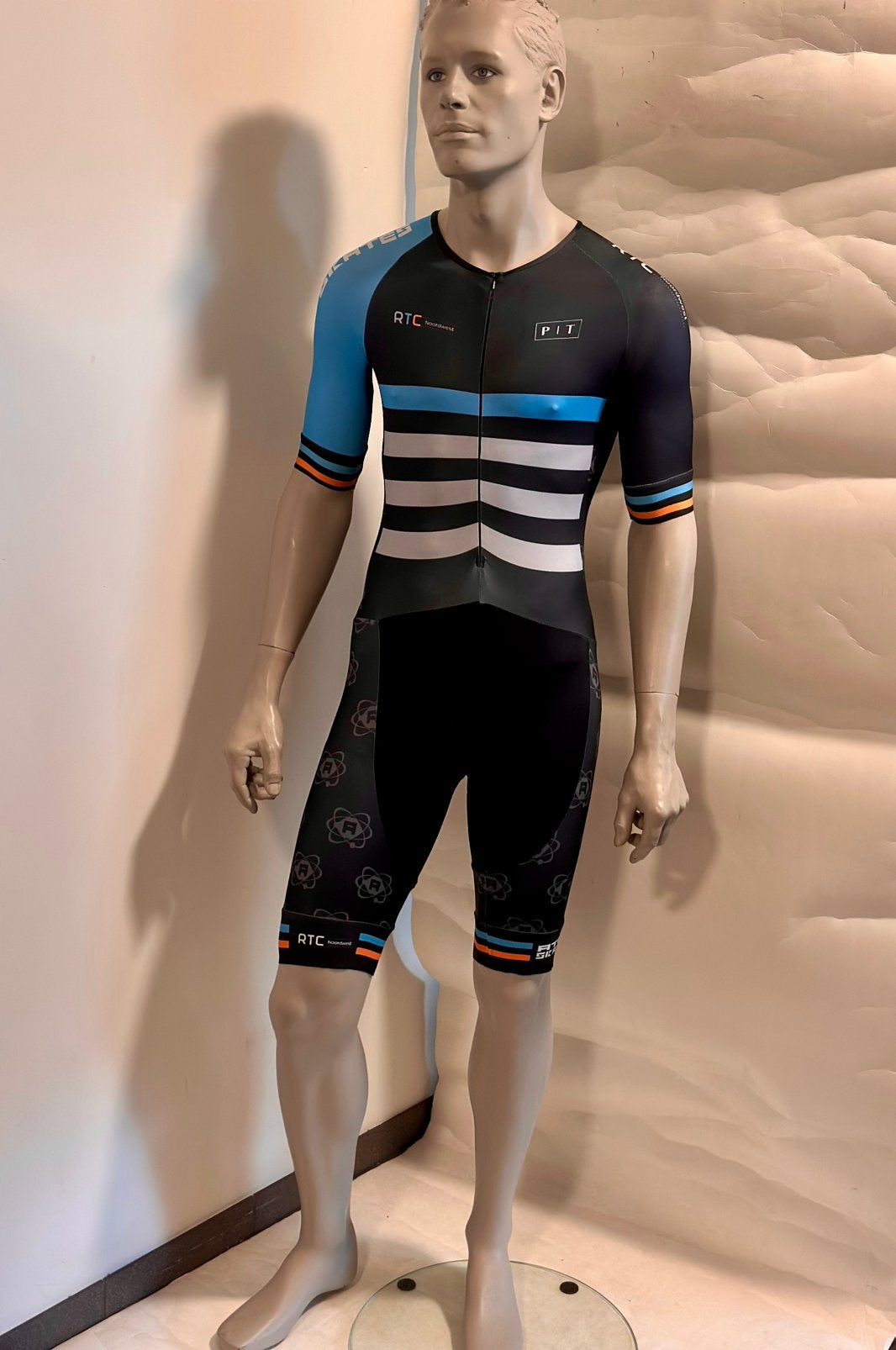 Skeelerkleding skeelerpak snelpak speedsuit maat M lycra, Ophalen of Verzenden, Zo goed als nieuw