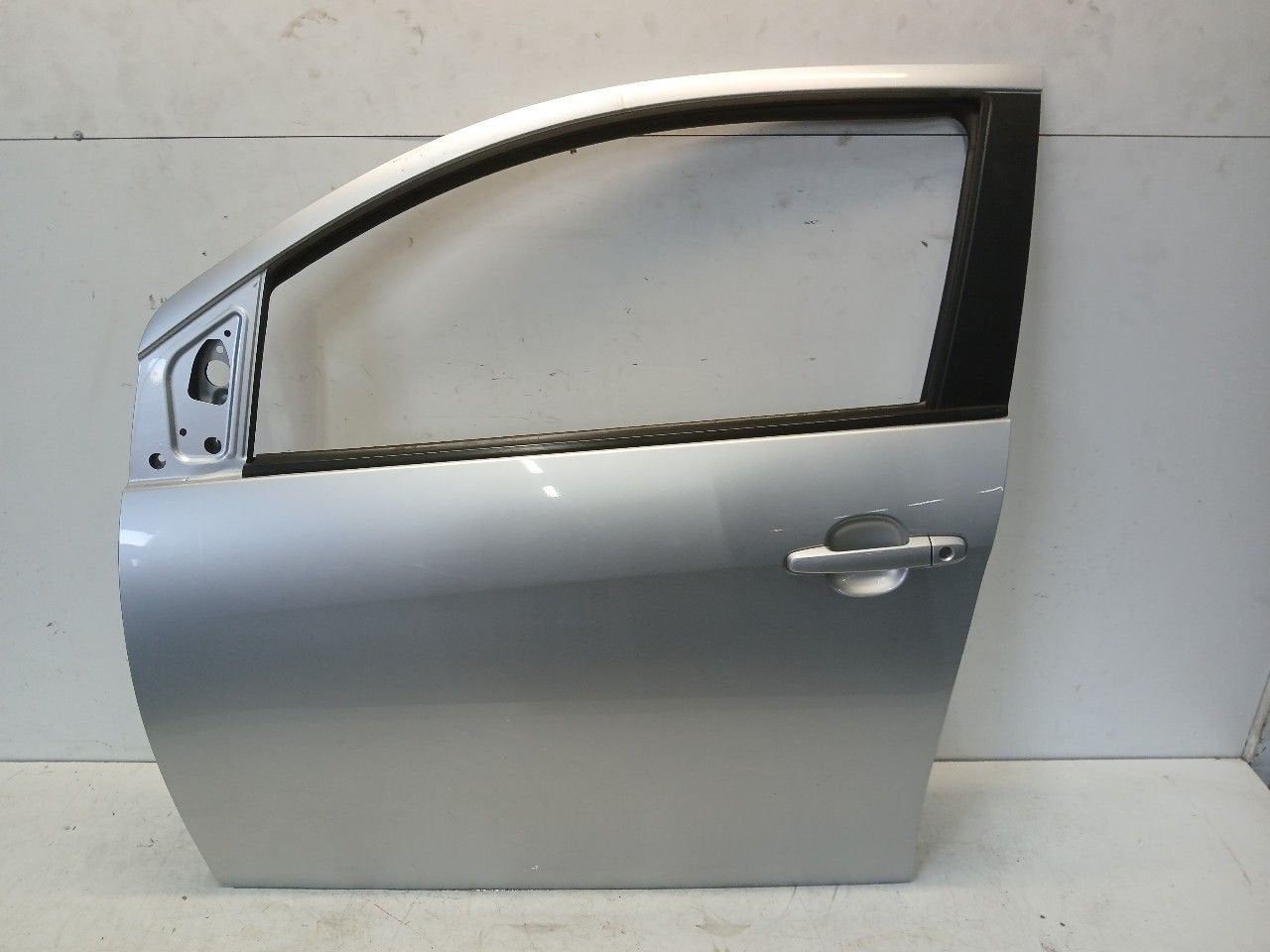 Portier links voor Peugeot 108, Auto-onderdelen, Onderdelen@venauto.nl, Van der Ven Autorecycling B.V., Gebruikt, Ettenseweg 76, 4706 PB Roosendaal, The Netherlands
