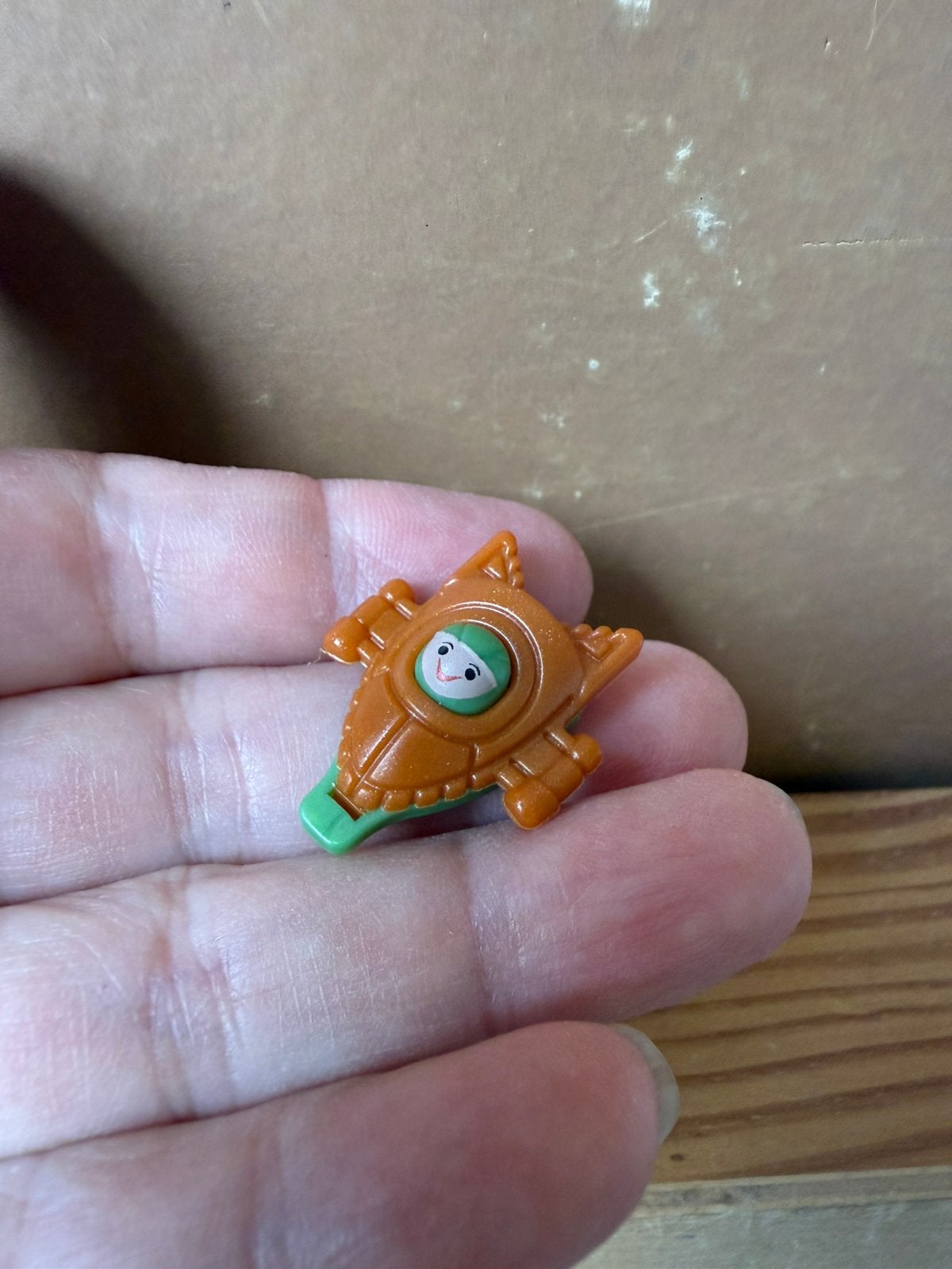 Racewagen - 3x2.3cm - modern pph, Ophalen of Verzenden, Zo goed als nieuw, Poppenhuis