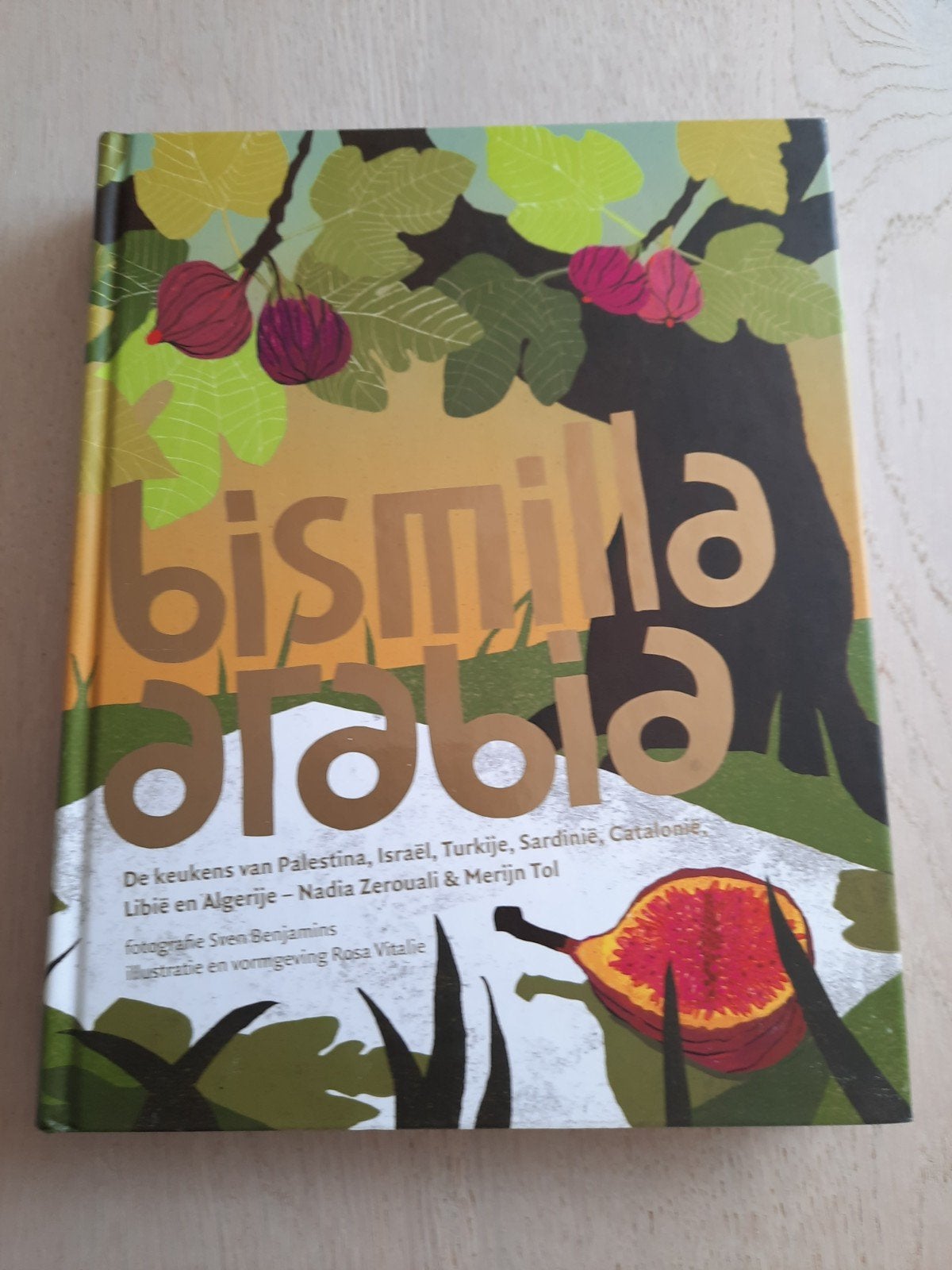 Bismilla Arabia - Nadia Zerouali en Merijn Tol

Hardcover in, Boeken, Ophalen of Verzenden, Zo goed als nieuw, Midden-Oosten en Marokko