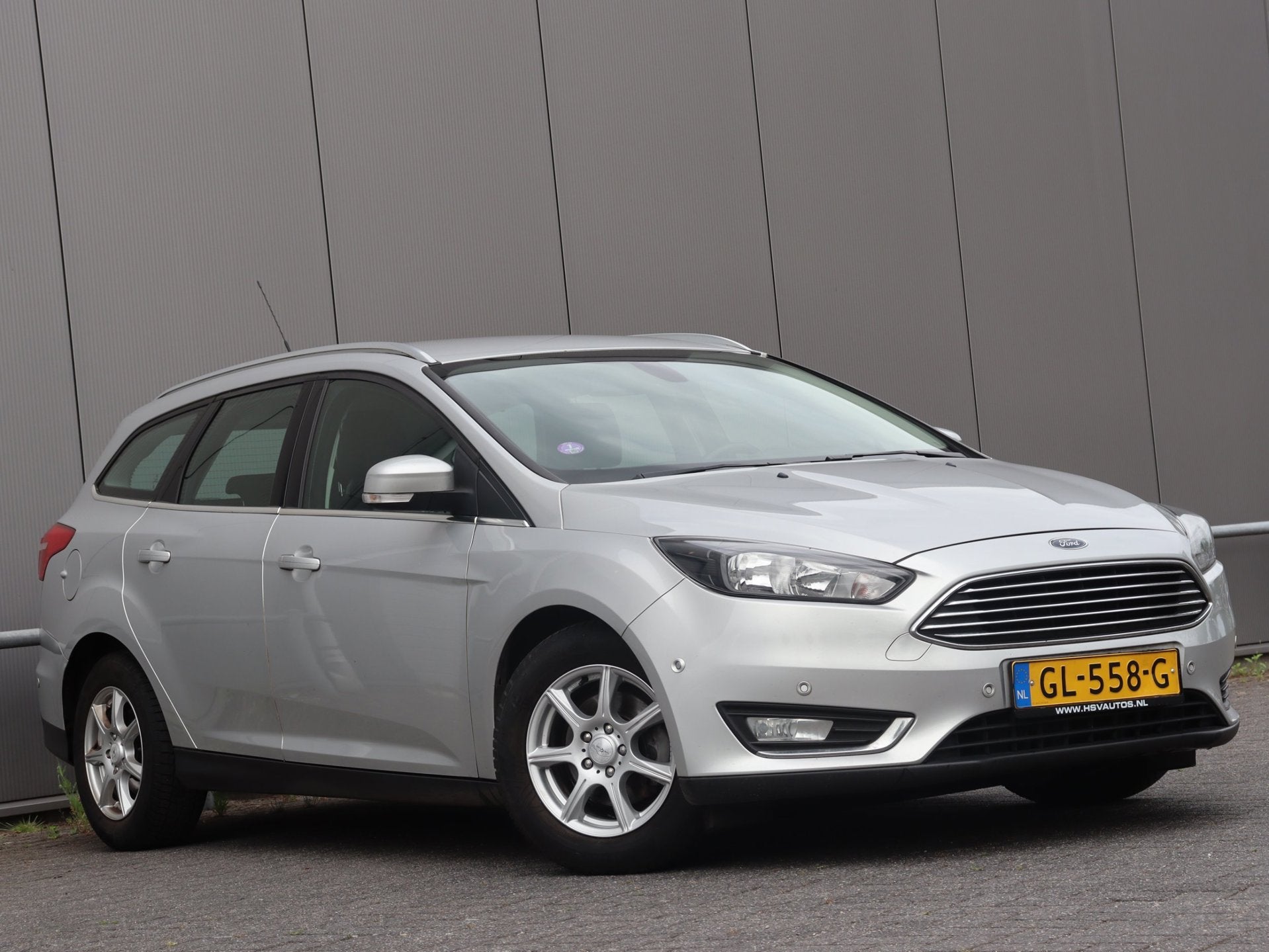 Foto 4 van Ford Focus Wagon 1.0 Titanium Edition navi LM airco org NL
