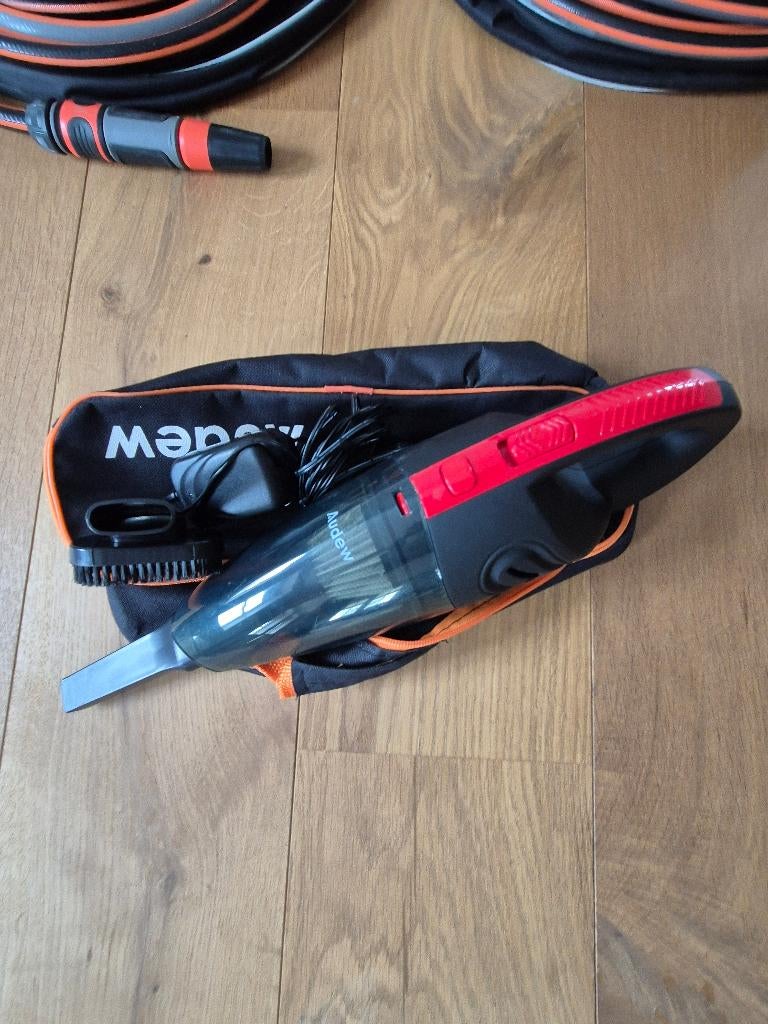 Auto stofzuiger 12V, oplaadbaar, Ophalen of Verzenden, Zo goed als nieuw