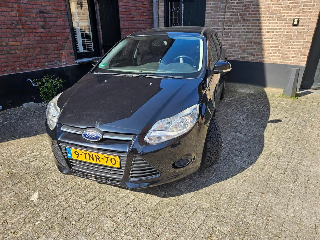 Ford Focus 1.0 Ecoboost *Distributieset vervangen*, Auto's, Stof, Zwart, 100 pk, Zwart