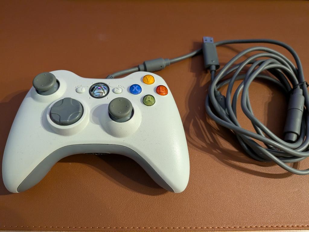 Xbox 360 of PC controller bedraad origineel, Spelcomputers en Games, Ophalen of Verzenden, Zo goed als nieuw, Controller, Xbox 360