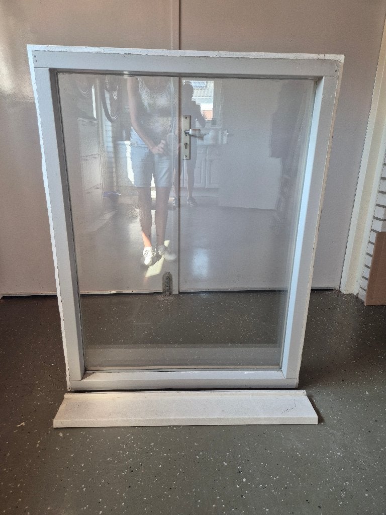 Hardhouten kozijn met hardstenen dorpel, Gebruikt, Raamkozijn, Inclusief glas, 75 tot 150 cm