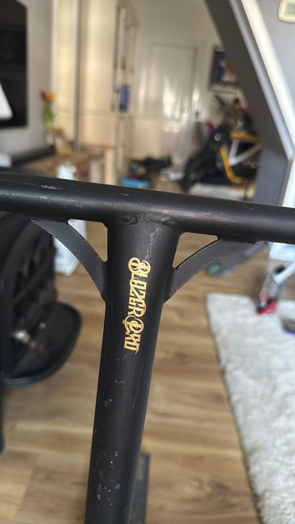 Blazer pro stuntstep zwart met goud, Fietsen en Brommers, Steps, Ophalen, Zo goed als nieuw, Gewone step