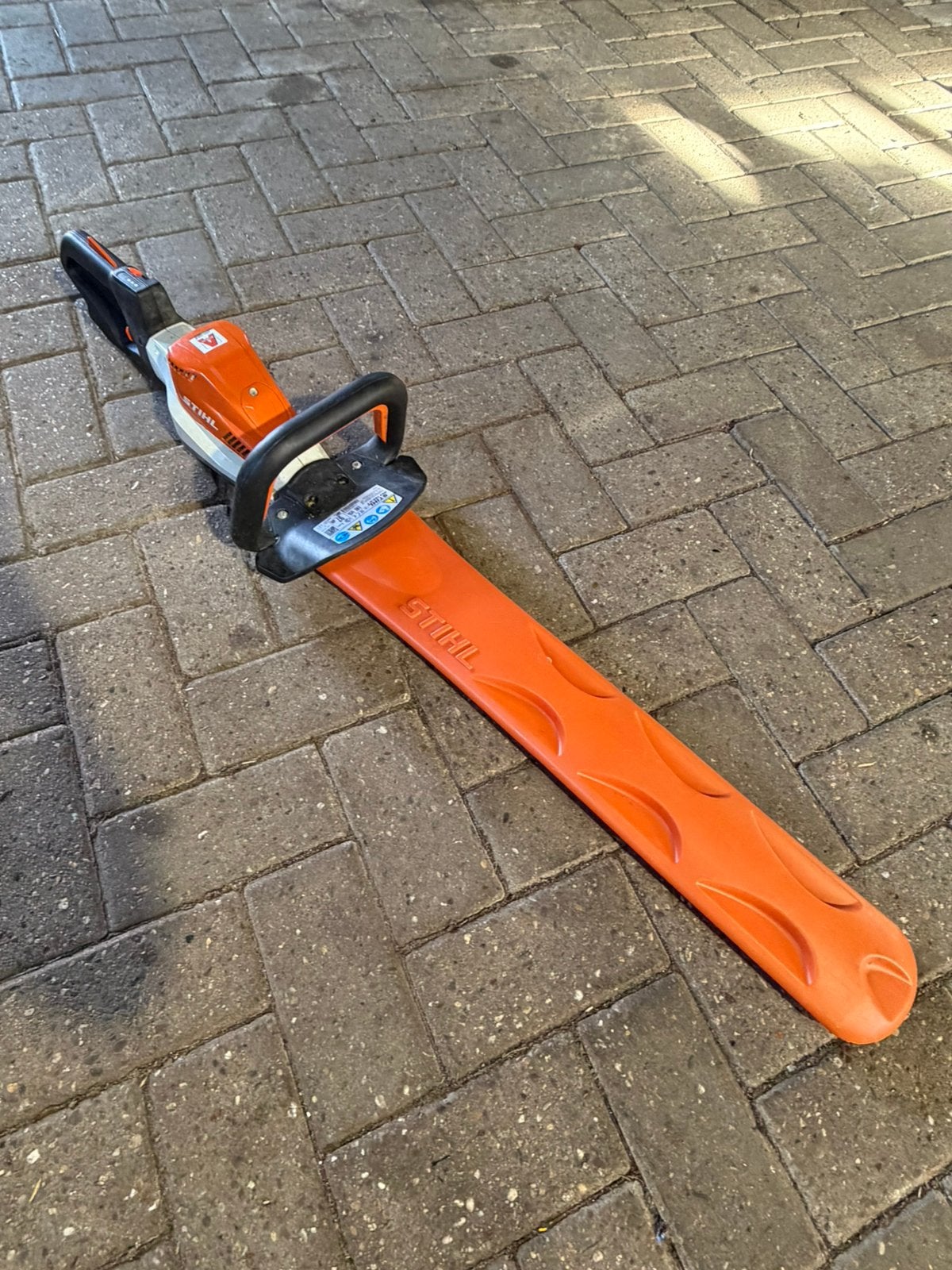 Stihl HSA 130T | Heggenschaar | Accu, Ophalen of Verzenden, Zo goed als nieuw, Accu