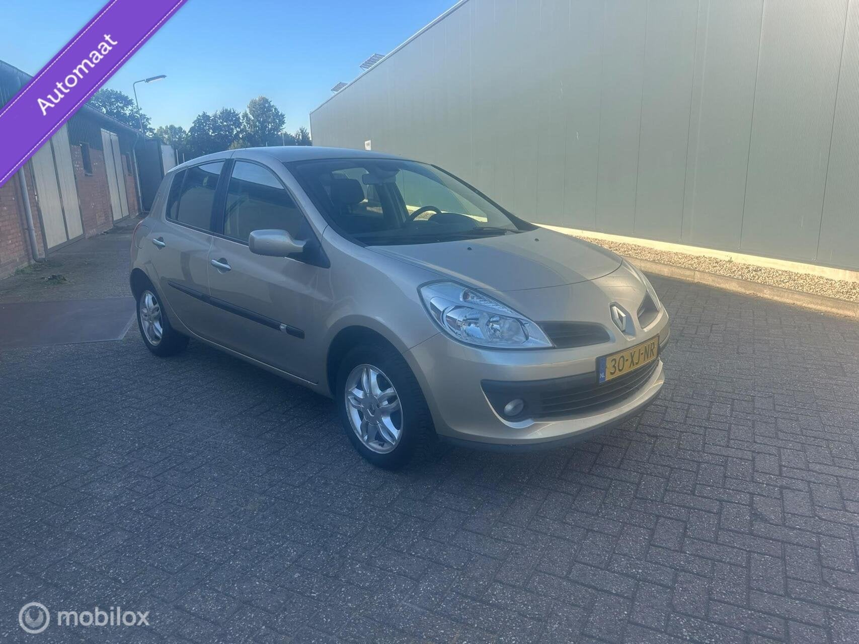 Renault Clio 1.6-16V Dynamique S LAGEKM/NAP/APK, Auto's, 535 kg, Gebruikt, 4 cilinders, 1165 kg