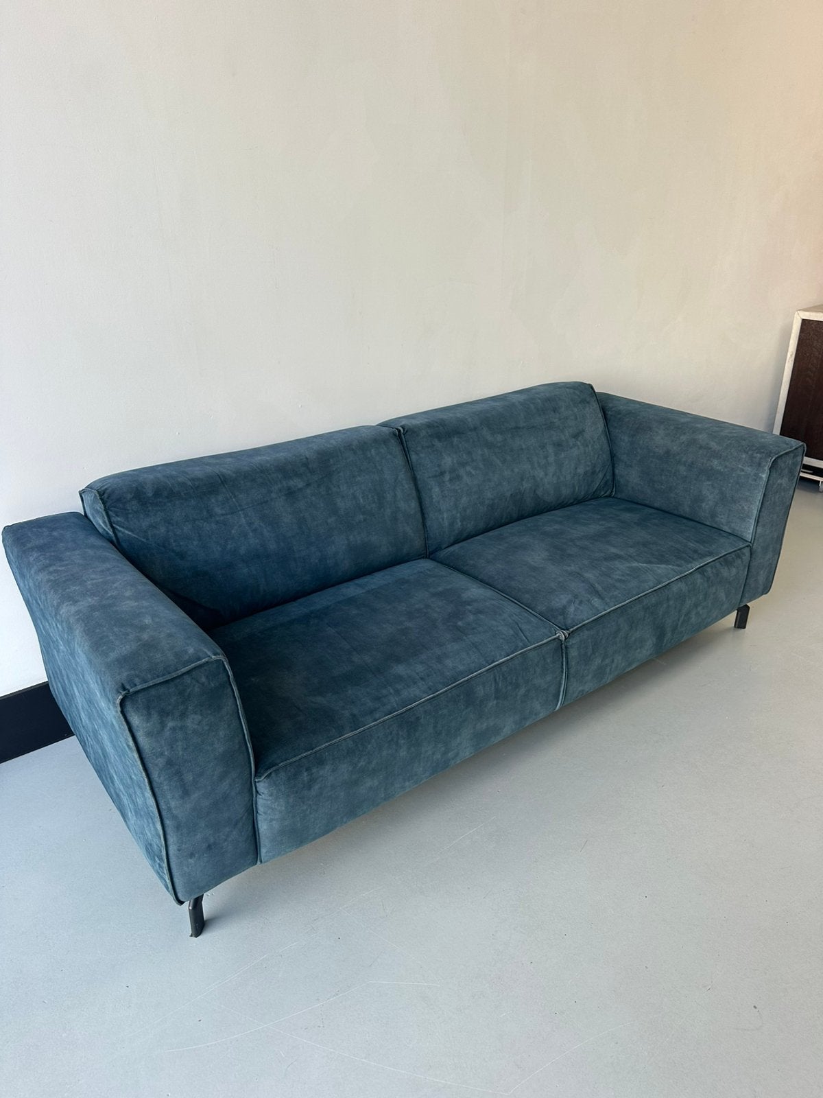 Blauwgroene bank – gereinigd- bezorgen mogelijk, Huis en Inrichting, Ophalen, Stof