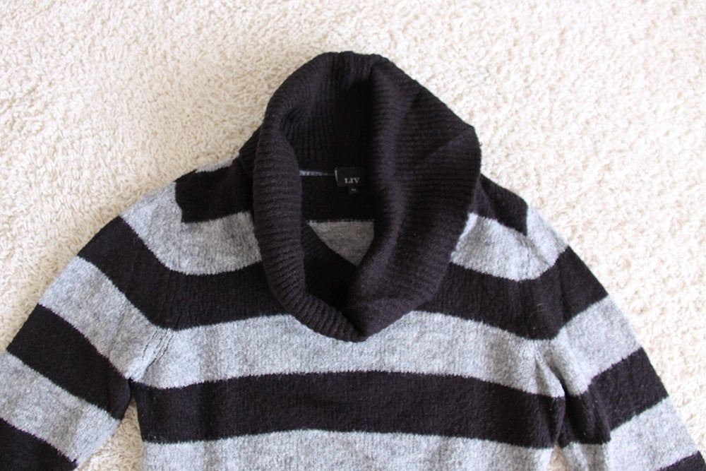 Warme LIV Trui34 (Maat 42) - 34 € 25,-, Maat 42/44 (L), Ophalen of Verzenden, Zo goed als nieuw, Grijs